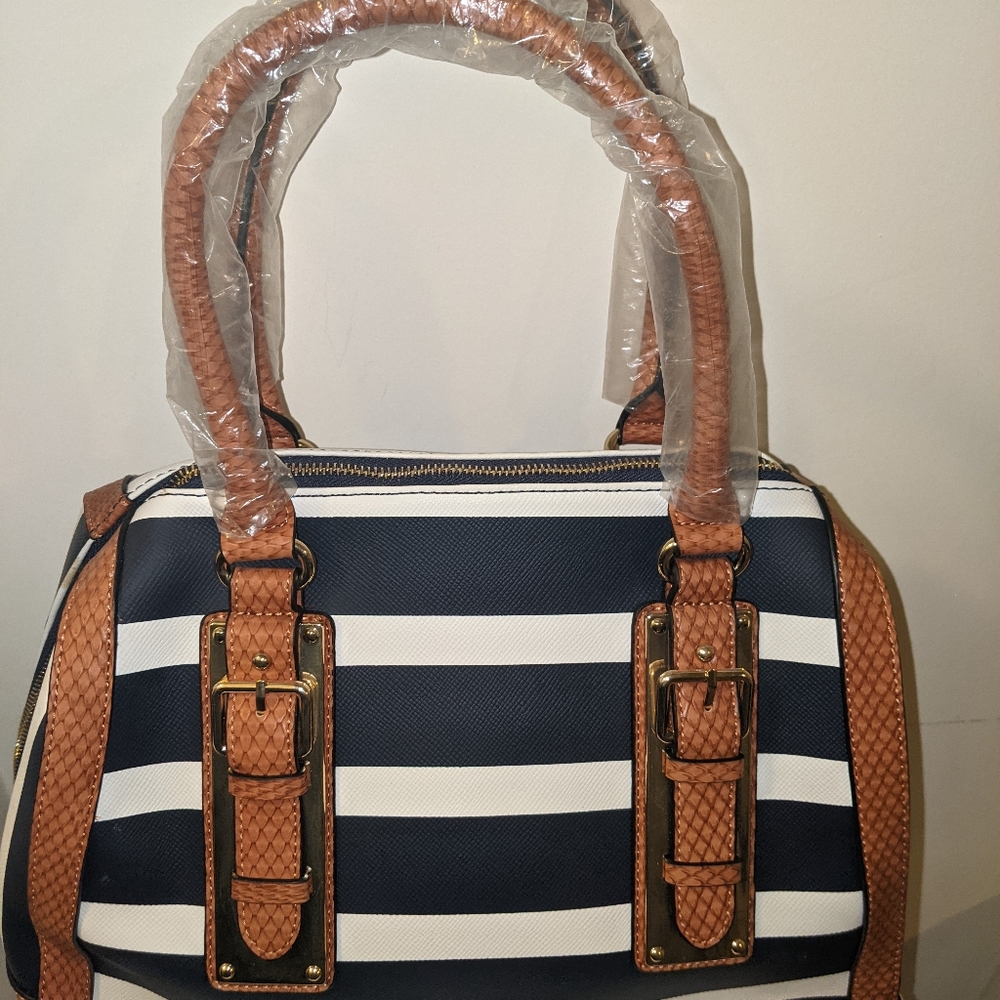 Call it Spring purse